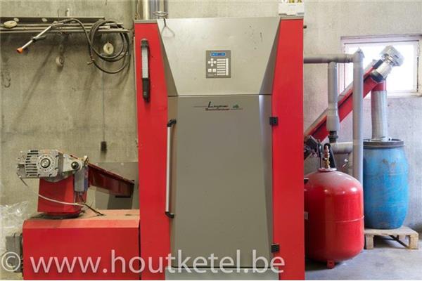 Biomassa verwarming voor kalverbedrijven