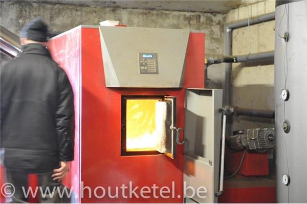 Biomassa verwarming voor kalverbedrijven